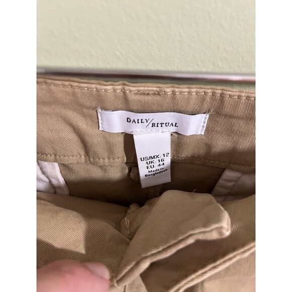 Daily Ritual Women's Tan Shorts Size US 12 34" Waist 4" Inseam - Picture 6 of 6